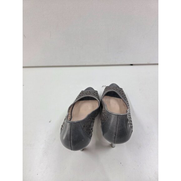 Prada Milano Decolleté Powder Perforated Leather Heels Pumps – Women’s  Size 6.5 - Picture 5 of 9